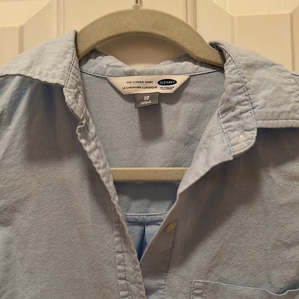 Women’s Old Navy Light Blue Button-Up XS
